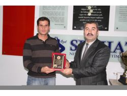 Gazeteciler Masa Tenisi Turnuvasıyla Stres Attı