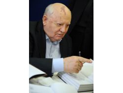 Gorbaçov’dan Amerika’ya Perestroyka Önerisi