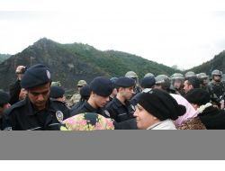 Giresun'da Katı Atık Bertaraf Tesisi Protestosu