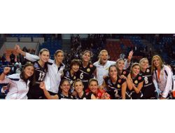 Vakıfbank’tan Şampiyonlar Ligi Üçlemesi