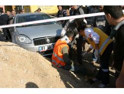 Esrar Yüklü Otomobil Polisten Kaçtı Ama