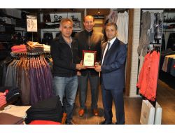 Hayırseverlere Hayır Evi’nden Plaket