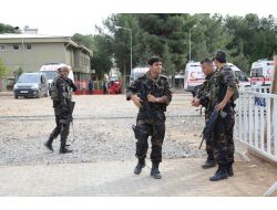 Mehmetçik Hudutta Bombalara Rağmen Nöbetine Devam Ediyor