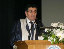 Deü Hukuk Fakültesi 30. Dönem Mezunlarını Verdi