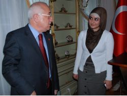 Çiçek BM Gençlik Teşkilatına Seçilen Hemşerisini Tebrik Etti