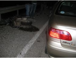 Motosikletli Aile Arabanın Altına Girdi