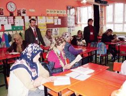 Hataylı Ev Hanımlarının Okuma Azmi Taktir Topluyor