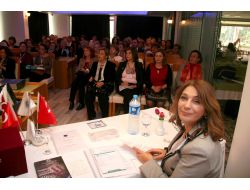 Üniversiteli Kadınlar Adana’da Buluştu