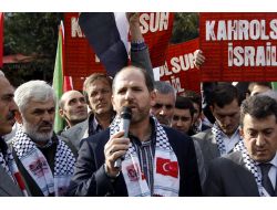 Bursa'da Cuma Namazı Çıkışı İsrail Protesto Edildi