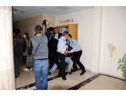 Yök Protestosunda Öğrencilerle Güvenlik Görevlileri Arasında Arbede