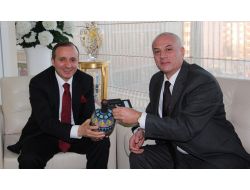 Gürcistan'ın Trabzon Başkonsolosu Başkan Küçükler'i Ziyaret Etti