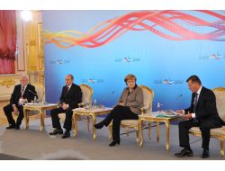 Putin: Esed’den Önce Etnik Ve Dini Grupların Geleceği Belirlenmeli