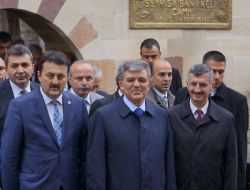 Cumhurbaşkanı Gül, Şeyh Şabanı Veli Türbesi'ni Ziyaret Etti