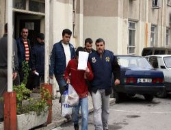 İzmir'de Terör Operasyonu:  İkisi Kız 6 Üniversite Öğrencisi Adliyede