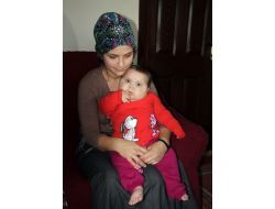 Sekiz Ayda 15 Kiloya Ulaşan Melek'in Ailesi Yardım Bekliyor