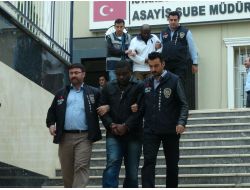 Tahta Para Makinesine 330 Bin Euro Kaptırdı