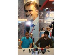 Trabzonsporlu Tolga Ve Adrian, Taraftarlarla Buluştu