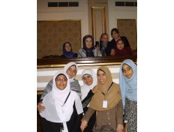 Kahire Üniversitesi’nde Emine Erdoğan’a Büyük İlgi