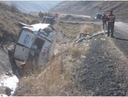 Düğün Konvoyunda Kaza: 1 Ölü, 10 Yaralı