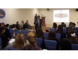 Devlet Yurdunda Öğrenciler Hem Konaklıyor Hem De Eğitim Alıyor