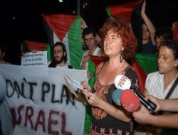 Cohen Konserinde "israil'e Gitme" Eylemi!