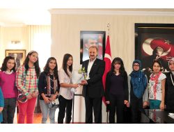 Öğrencilerden Başkan Akgül’e Sbs Teşekkürü