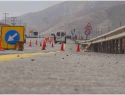 Üniversiteli Öğrenciler Tepkili: Kazalar, Kavşağa Çizgi Çizerek Önlenmez
