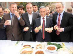 Alaşehir'de Üretimine Başlanan Üzümlü Ekmek Tanıtıldı