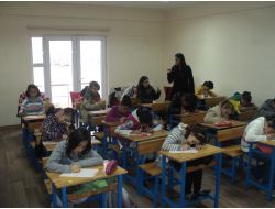 Gölbaşı Belediyesi, Öğrencileri Sbs'ye Hazırlıyor