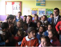 Esenyurt Belediye Başkanı, Kars'ta Yaptırdığı Okulu Unutmuyor