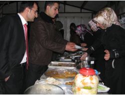 Göle'de, Ardahan Sağlıkçılar Derneği'nden Öğrenciler İçin Kermes