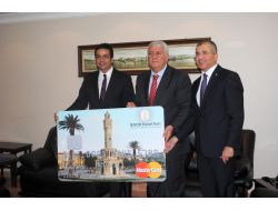 Denizbank, İzmirli Esnaflara Özel Kart Hazırladı