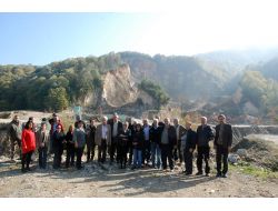 Sapanca Gölü Çevresindeki Taş Ocağına Tepki Gösterildi