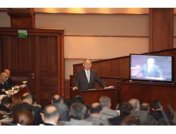 İstanbul Büyükşehir Belediyesi'nin 2013 Bütçesi 8 Milyar Lira