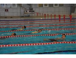 Vanlılar, Hizmete Açılan Olimpik Yüzme Havuzuyla Artık Yaz-kış Yüzebilecek