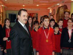 Çorlu Özel Zafer, Matematik Olimpiyatı'nda 20 Madalya Kazandı