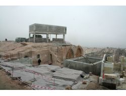 Kapadokya'da Doğal Yapıyla Tezat Oluşturan Otel İnşaatı Durduruldu