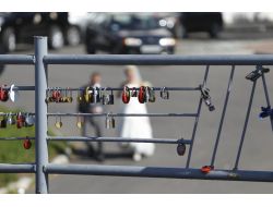 Rusya’da 12.12.12 Çılgınlığı; Binlerce Genç Evlenmek İçin Başvurdu