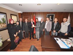 Polisin Sağduyulu Davranışı Nedeniyle Emniyet Müdürü'ne Plaket Verildi