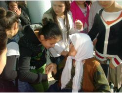 Okuma Salonu Öğrencileri, Yaşlıları Unutmadı