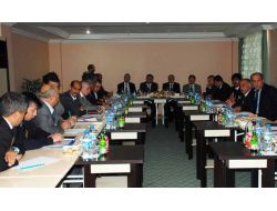 Vali Özçimen: Vatandaşın Kışın Yolda Kalmaması İçin Ne Gerekiyorsa Yapacağız