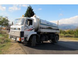 Motosiklet Vidanjörün Altına Girdi