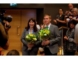 İsveç Yeşiller Partisi Lidersiz Kaldı, Eş Başkanlar Ebeveyn İzninde