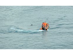 Balık Tutmak İsterken Falezlerden Denize Düşüp Öldü