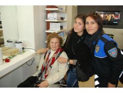 Polisten Örnek Davranış: Dede, Nine, Torun Buluşması