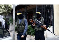 Saldırılar Sona Erdi, Halk Yıkıntılar Arasından Eşyalarını Topladı