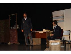 Aksaray Eğitimciler Derneği'nden Tiyatrolu Öğretmenler Günü Kutlaması