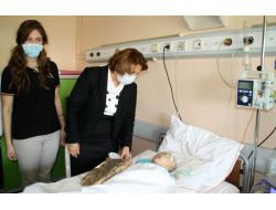 Öğrencilerden Lösemili Çocuklara Moral Ziyareti