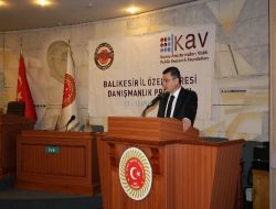Balıkesir Valisi Arslan'dan Memurlara Uyarı: Lütfen Boş İşlerle Uğraşmayın