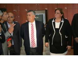 Chp Heyeti Öldürülen Sevilay Öğretmenin Okulunu Ziyaret Etti